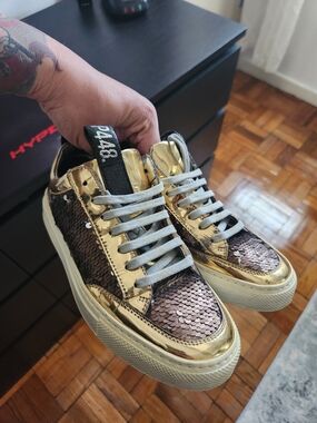 P448 Gold Metallic & Rose Sequin Low-Top Sneakers Size 37